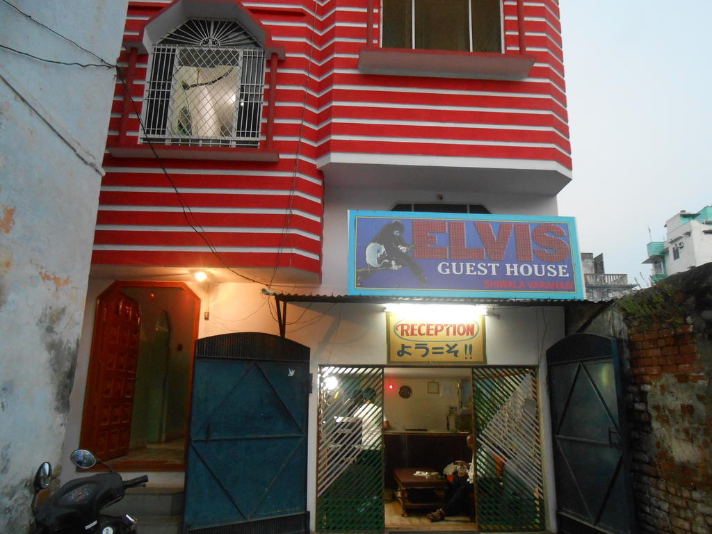 Elvis Guest House - Varanasi — Photos 1